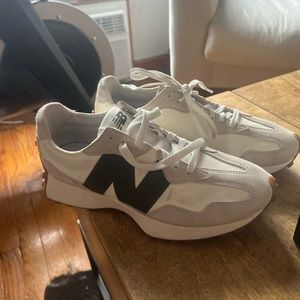 New balance green and tan MENS sneakers